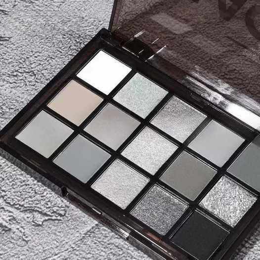15-Color Matte Pearlescent Eyeshadow Palette with Fine, Natural, Long-Lasting Color and Easy to Apply